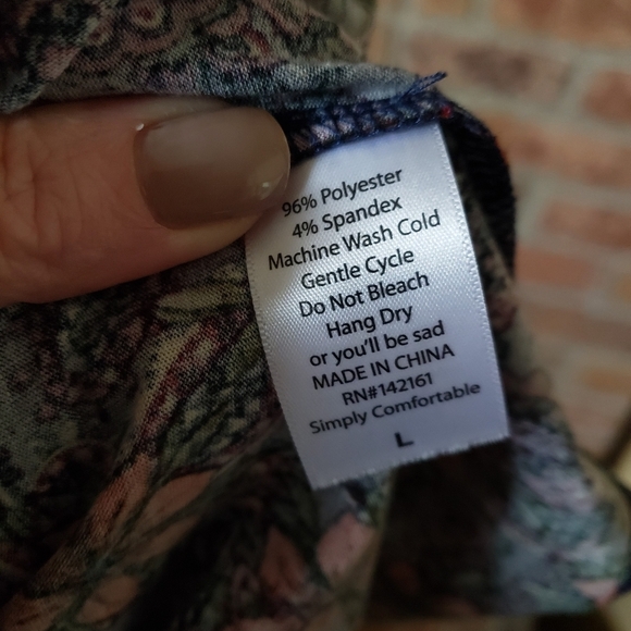 🔥BOGO🔥 Lularoe Randy Shirt - Picture 5 of 5